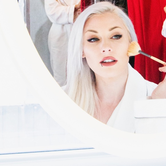 Meet your Posher, Amy - Picture 2 of 5